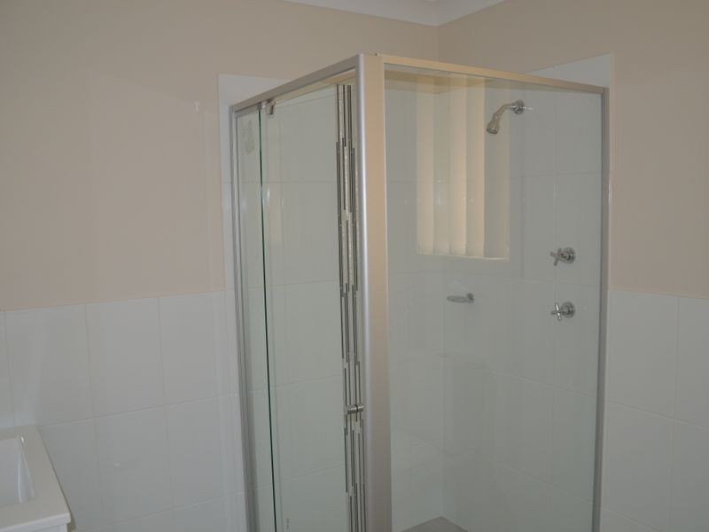 2/6 McGrogan Avenue, Singleton NSW 2330