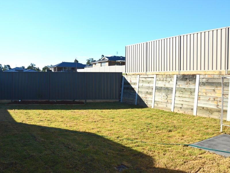 2/6 McGrogan Avenue, Singleton NSW 2330