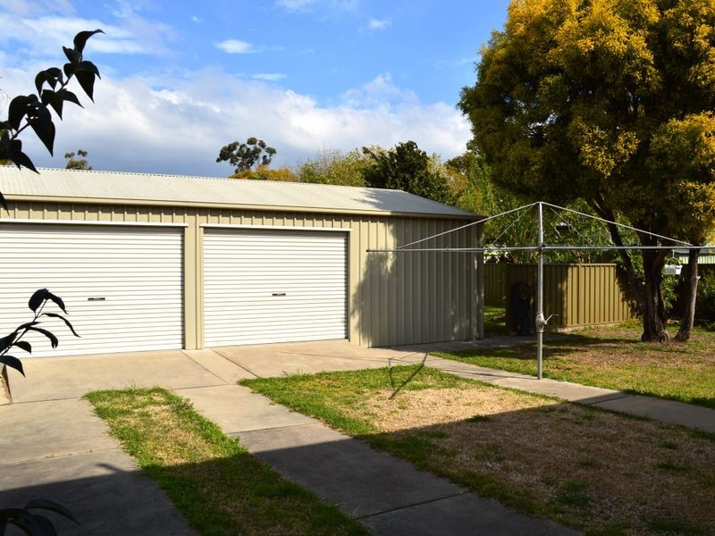 17 Macquarie Street, Singleton NSW 2330