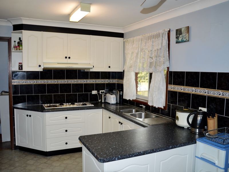 17 Macquarie Street, Singleton NSW 2330