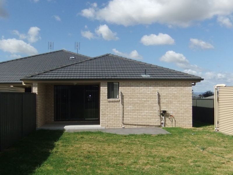 1/6 McGrogan Avenue, Singleton NSW 2330