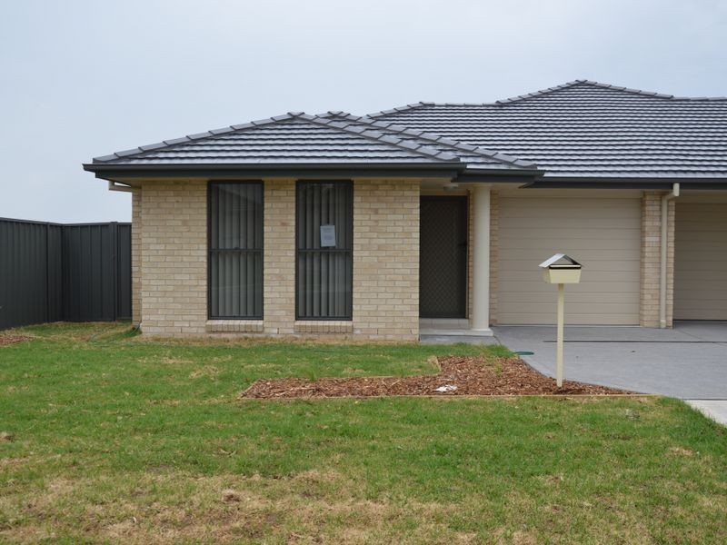 1/27 Broomfield Street, Singleton NSW 2330