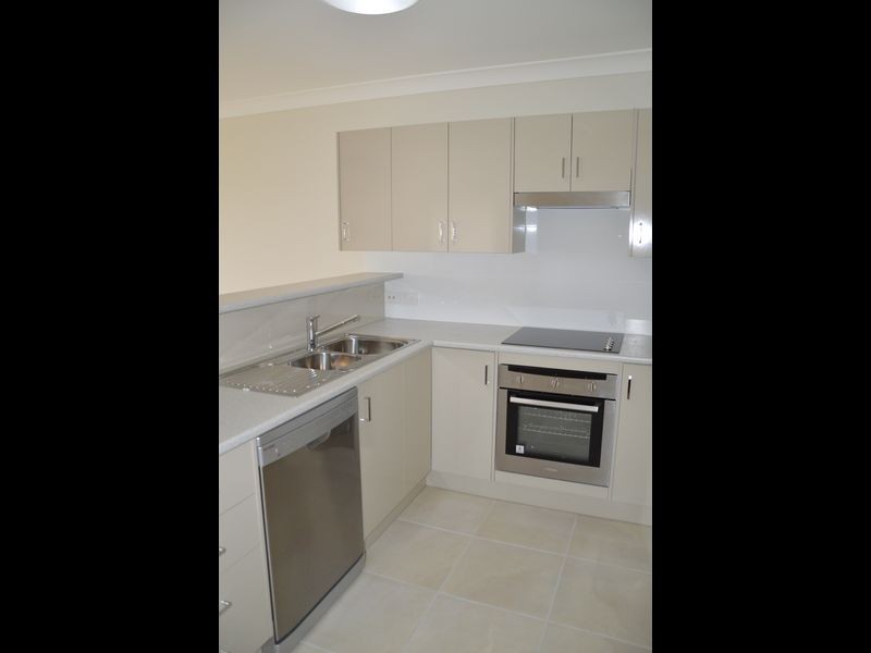 1/27 Broomfield Street, Singleton NSW 2330