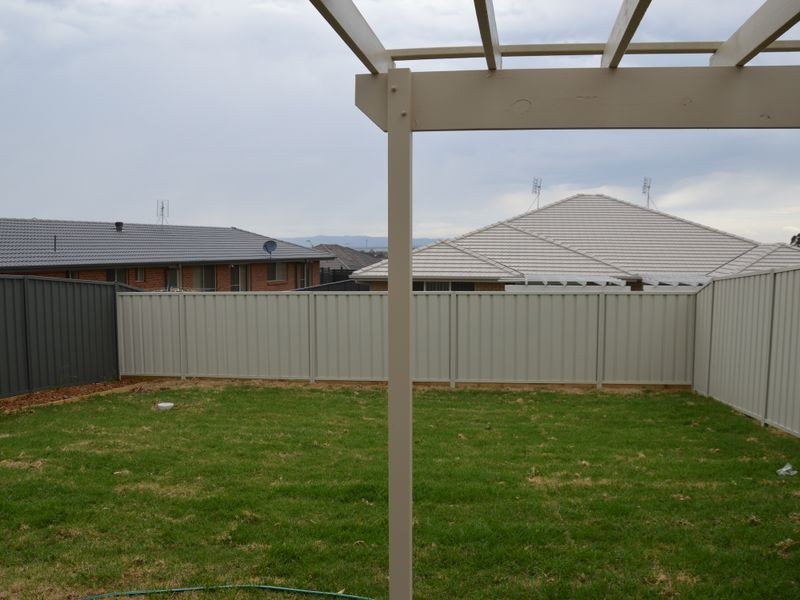 1/27 Broomfield Street, Singleton NSW 2330