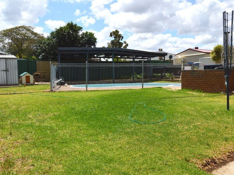 6 Woodward Avenue, Singleton NSW 2330