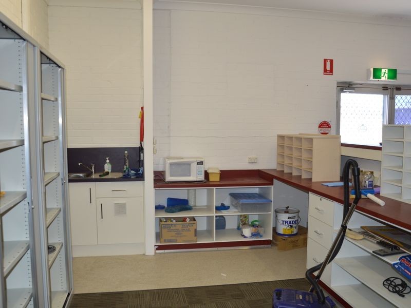2/96 John Street, Singleton NSW 2330