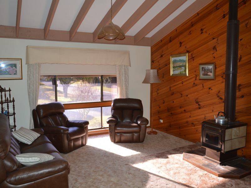 2 Riddles Road, Singleton NSW 2330