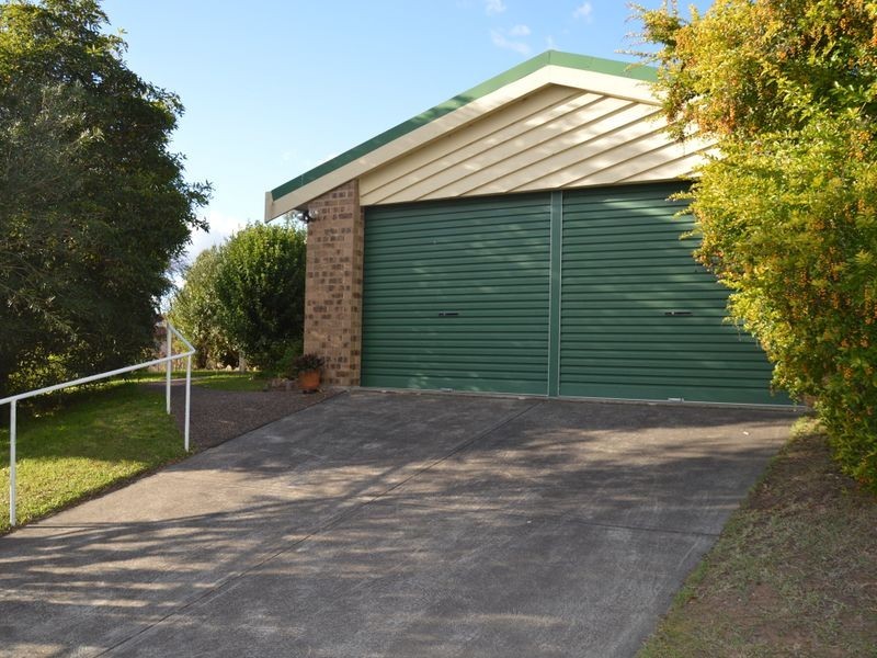 2 Riddles Road, Singleton NSW 2330