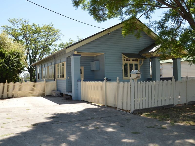 18 View Street, Singleton NSW 2330