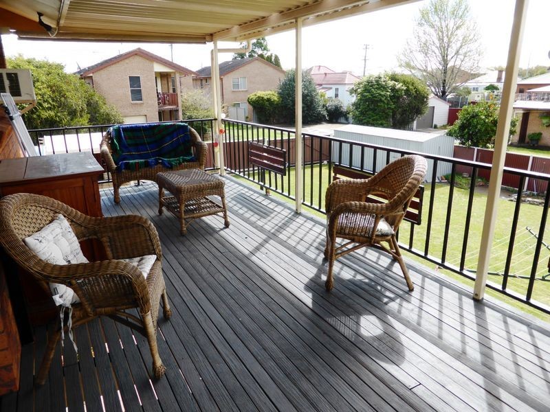 12 Andrew Street, Singleton NSW 2330