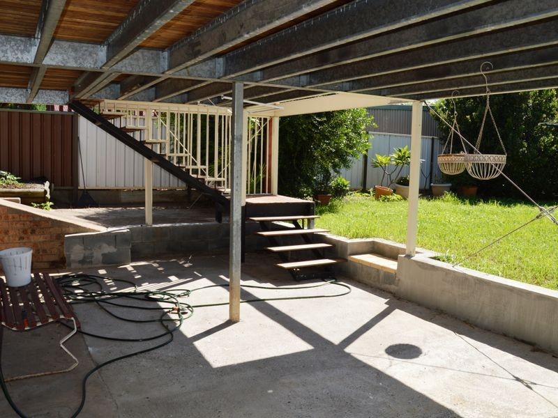 9 James Cook Avenue, Singleton NSW 2330