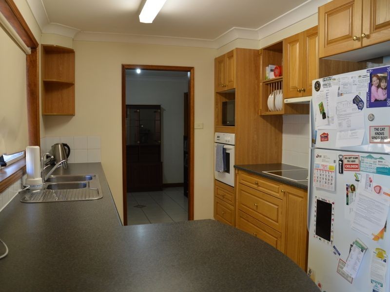 1 Forest Avenue, Singleton NSW 2330