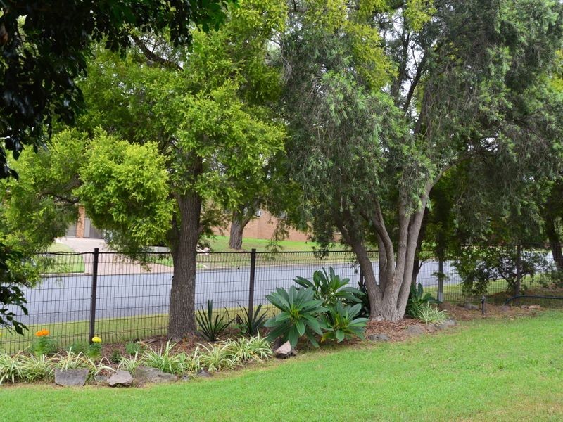 1 Forest Avenue, Singleton NSW 2330