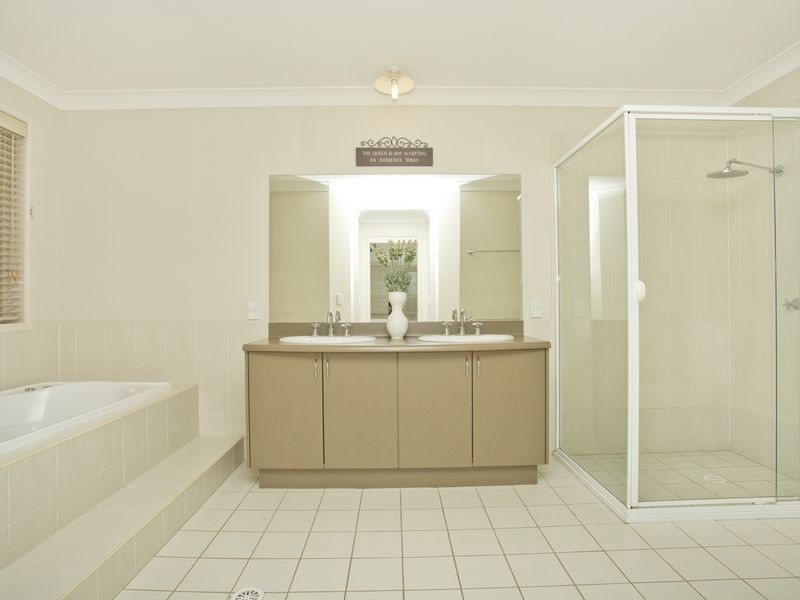 4 Rhodes Place, Singleton NSW 2330