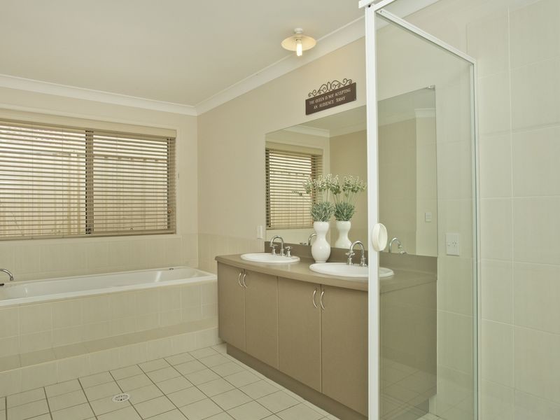 4 Rhodes Place, Singleton NSW 2330