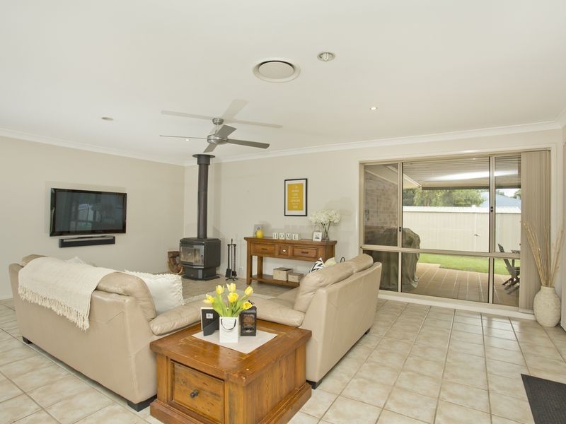 4 Rhodes Place, Singleton NSW 2330