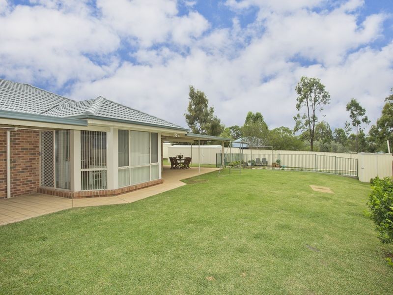 4 Rhodes Place, Singleton NSW 2330