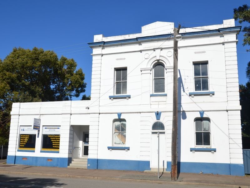 13 Campbell Street, Singleton NSW 2330