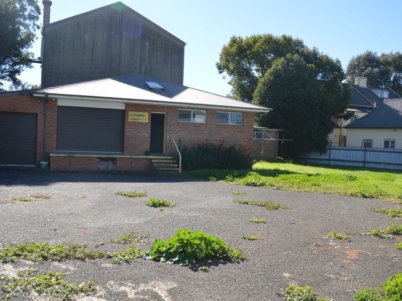 13 Campbell Street, Singleton NSW 2330