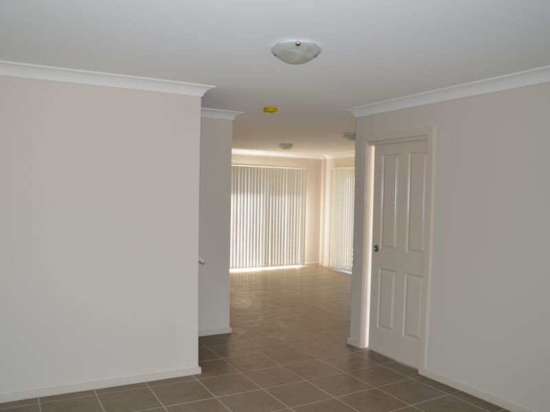 2/3 Pioneer Road, Singleton NSW 2330