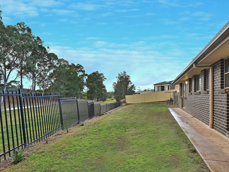 35 Deans Avenue, Singleton NSW 2330