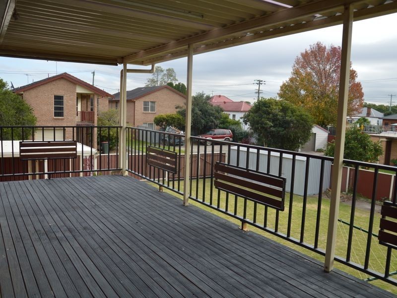 12 Andrew Street, Singleton NSW 2330