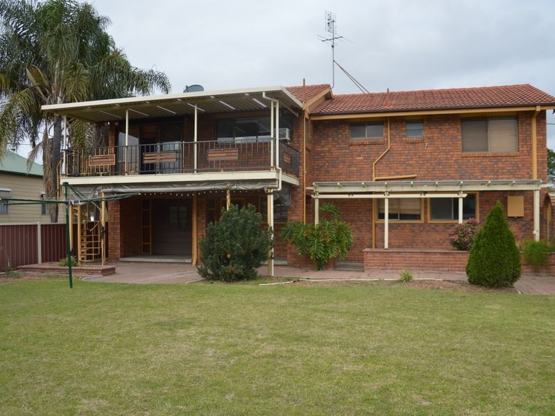 12 Andrew Street, Singleton NSW 2330