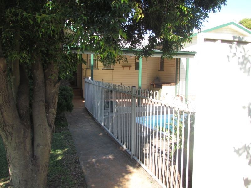 7 Kent Street, Singleton NSW 2330