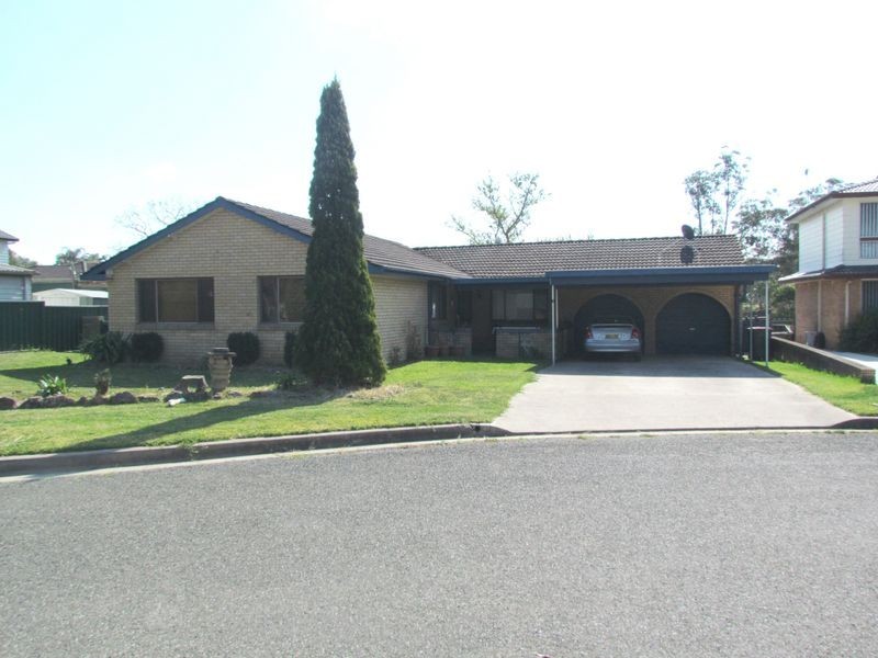 1 Eyre Close, Singleton NSW 2330