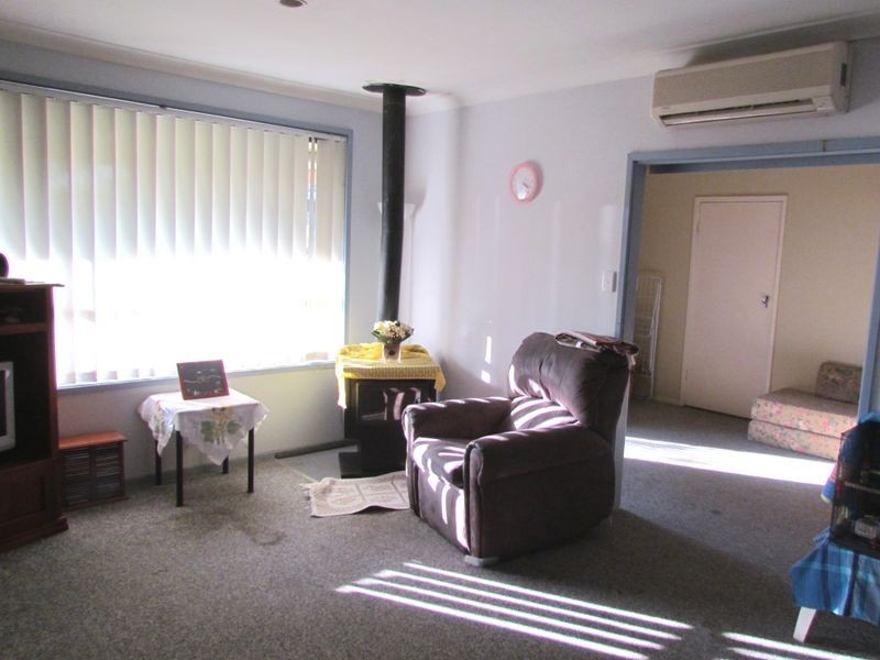 1 Eyre Close, Singleton NSW 2330