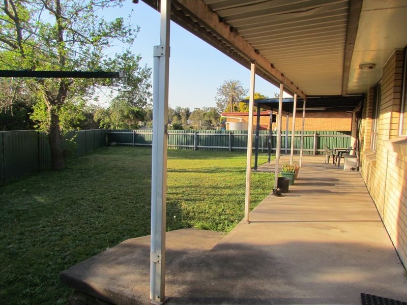 1 Eyre Close, Singleton NSW 2330