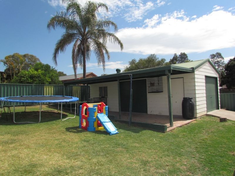 20 Richards Avenue, Singleton NSW 2330
