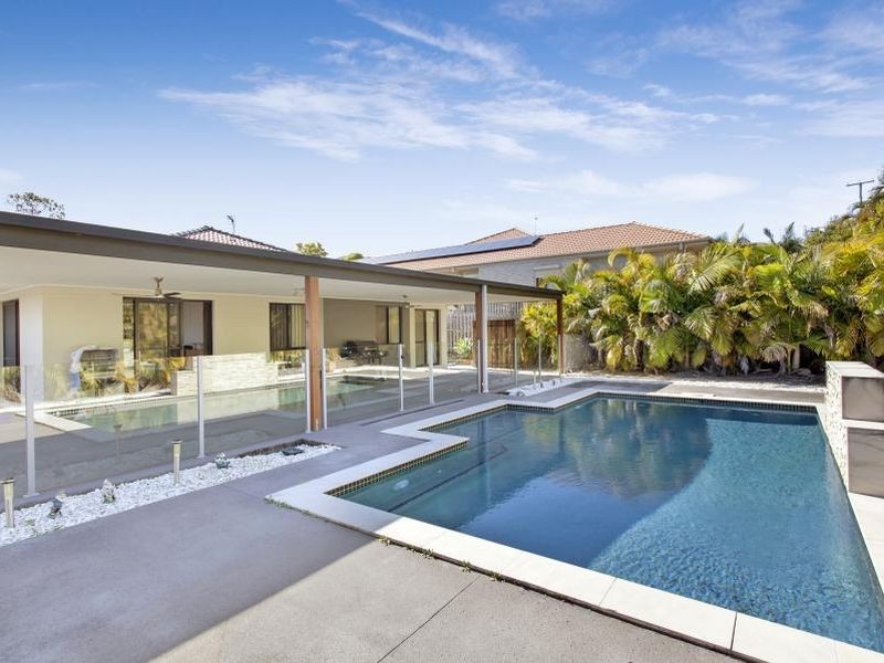 35 Maui Crescent, Oxenford QLD 4210