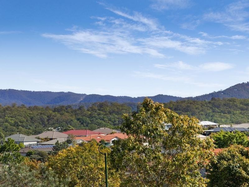 35 Maui Crescent, Oxenford QLD 4210