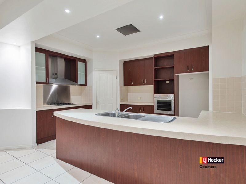 10 Freya Circuit, Coomera Waters QLD 4209