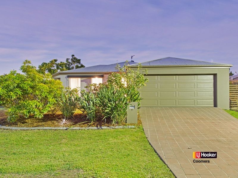 8 Vermont Street, Oxenford QLD 4210