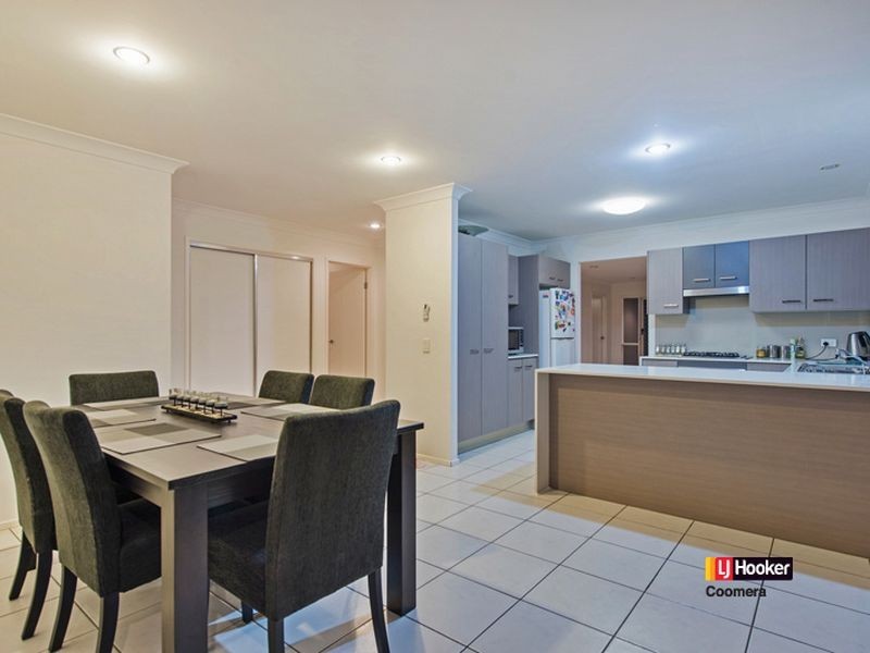 8 Vermont Street, Oxenford QLD 4210