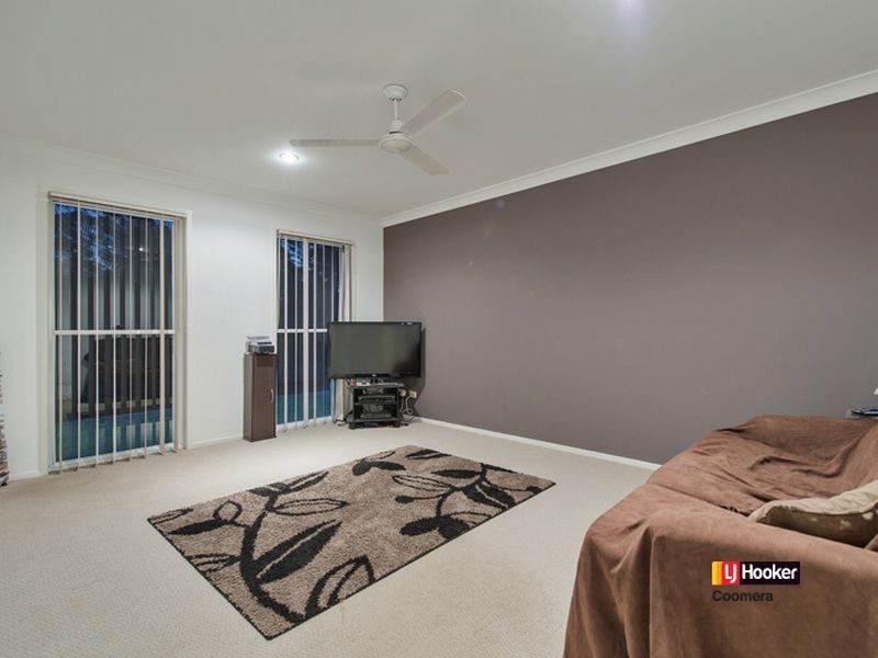 8 Vermont Street, Oxenford QLD 4210