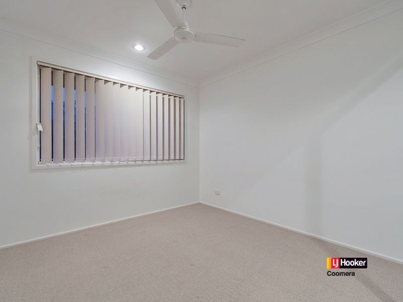 8 Vermont Street, Oxenford QLD 4210