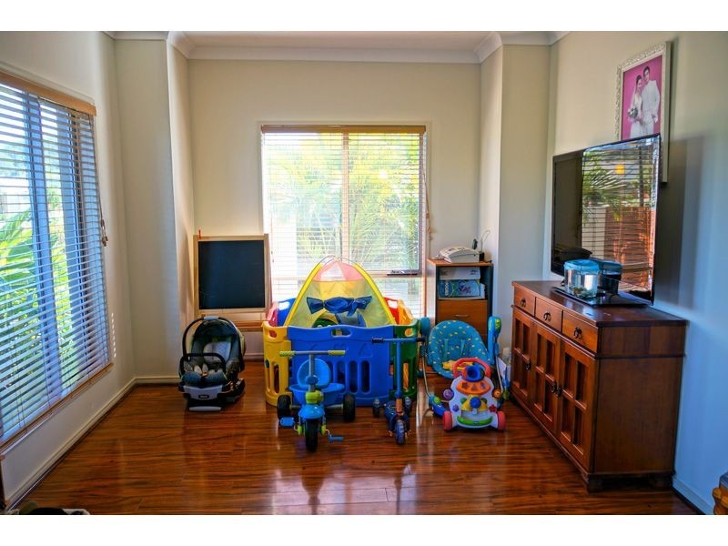 5 Settlers Avenue, Upper Coomera QLD 4209