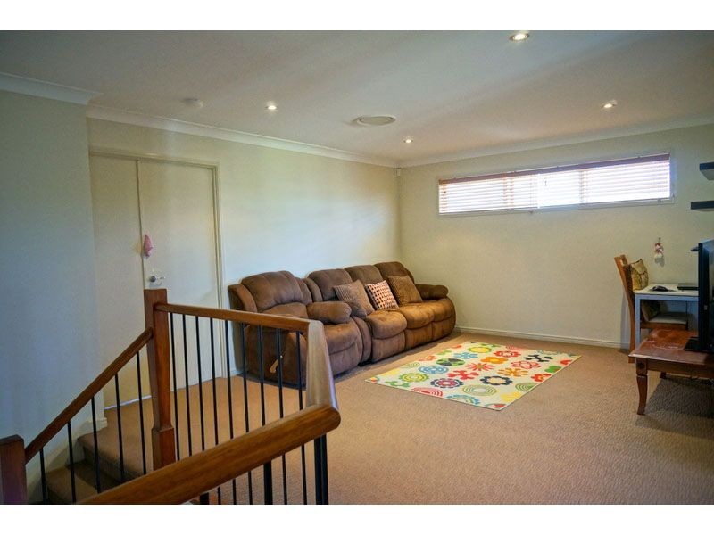 5 Settlers Avenue, Upper Coomera QLD 4209