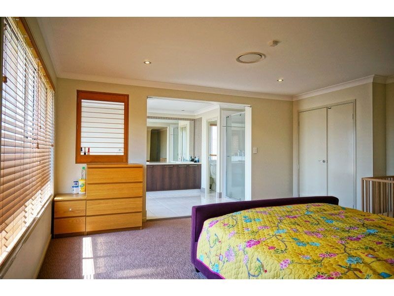 5 Settlers Avenue, Upper Coomera QLD 4209