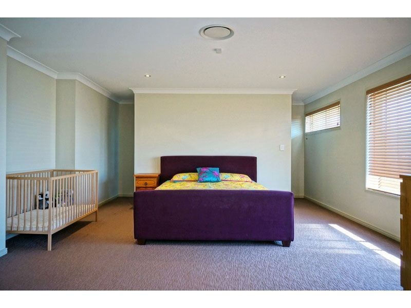5 Settlers Avenue, Upper Coomera QLD 4209