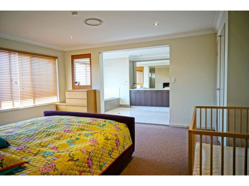 5 Settlers Avenue, Upper Coomera QLD 4209