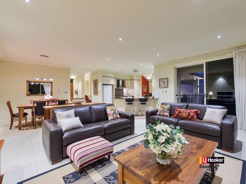 9 Zeus Circuit, Coomera Waters QLD 4209