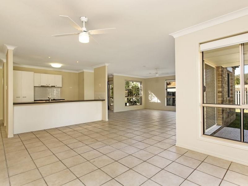 11 Barrs Avenue, Oxenford QLD 4210