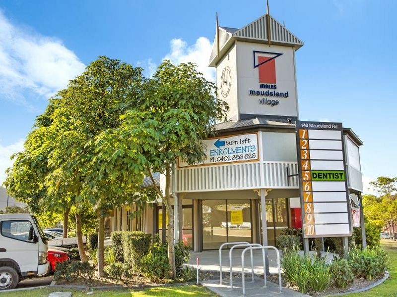 11 Barrs Avenue, Oxenford QLD 4210