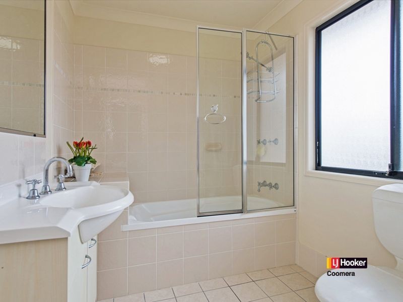 28/2 Tuition Street, Upper Coomera QLD 4209