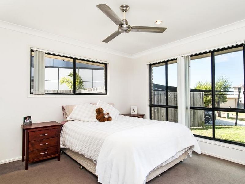 8 Matt Court, Upper Coomera QLD 4209