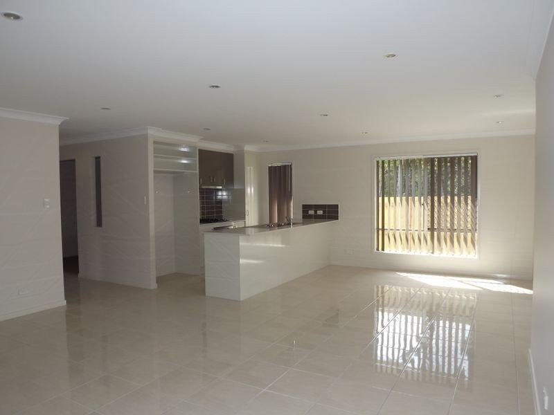 35 Parkvista Circuit, Coomera QLD 4209